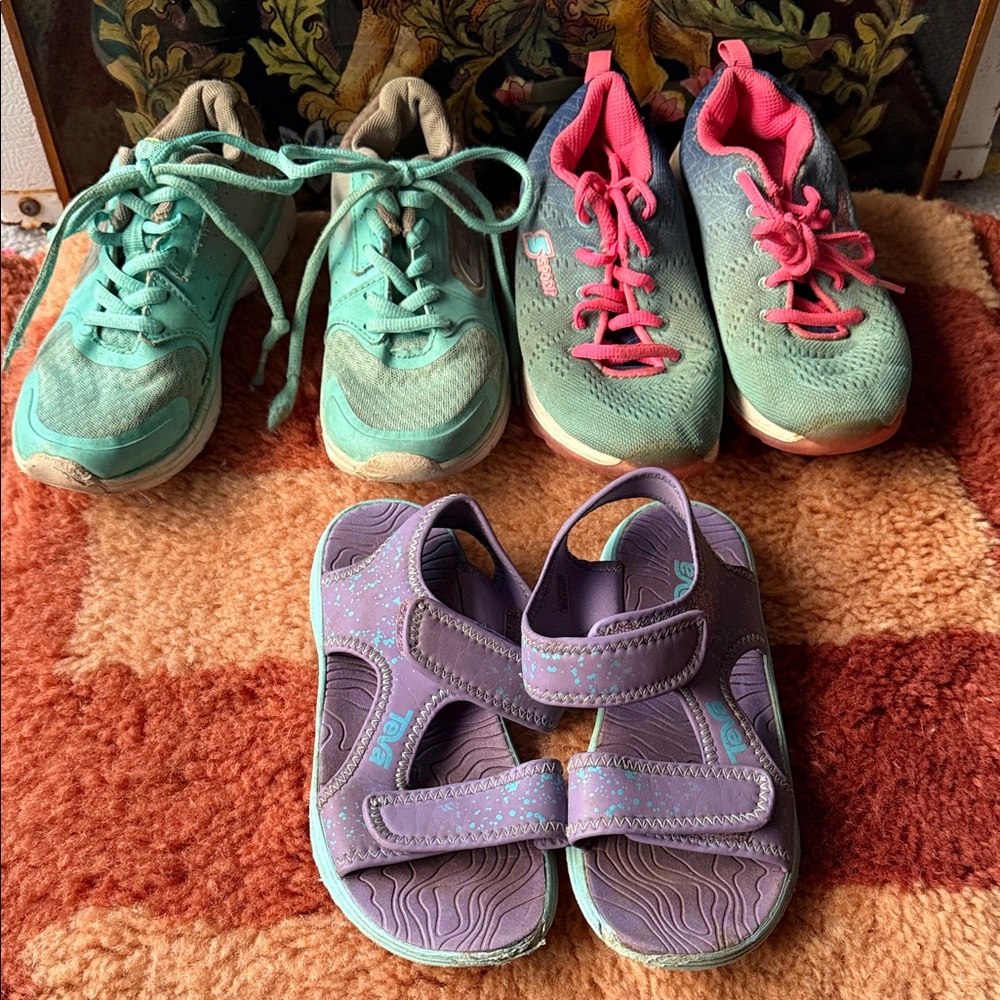 Lot of size 1 kids’ shoes, Teva & Champion